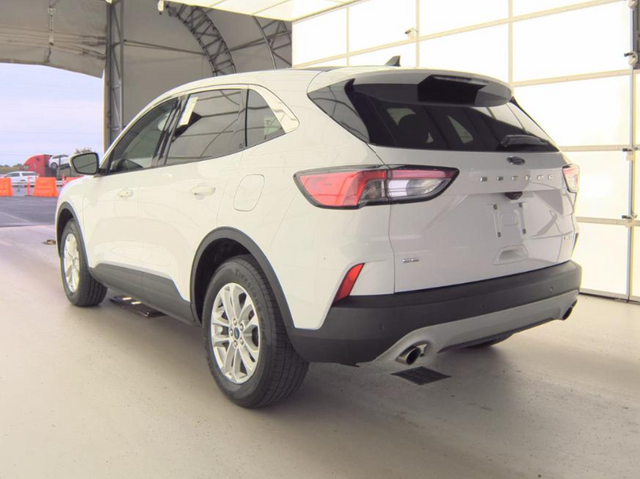 2021 Ford Escape SE photo 4
