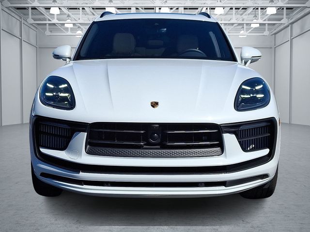 2024 Porsche Macan S photo 2