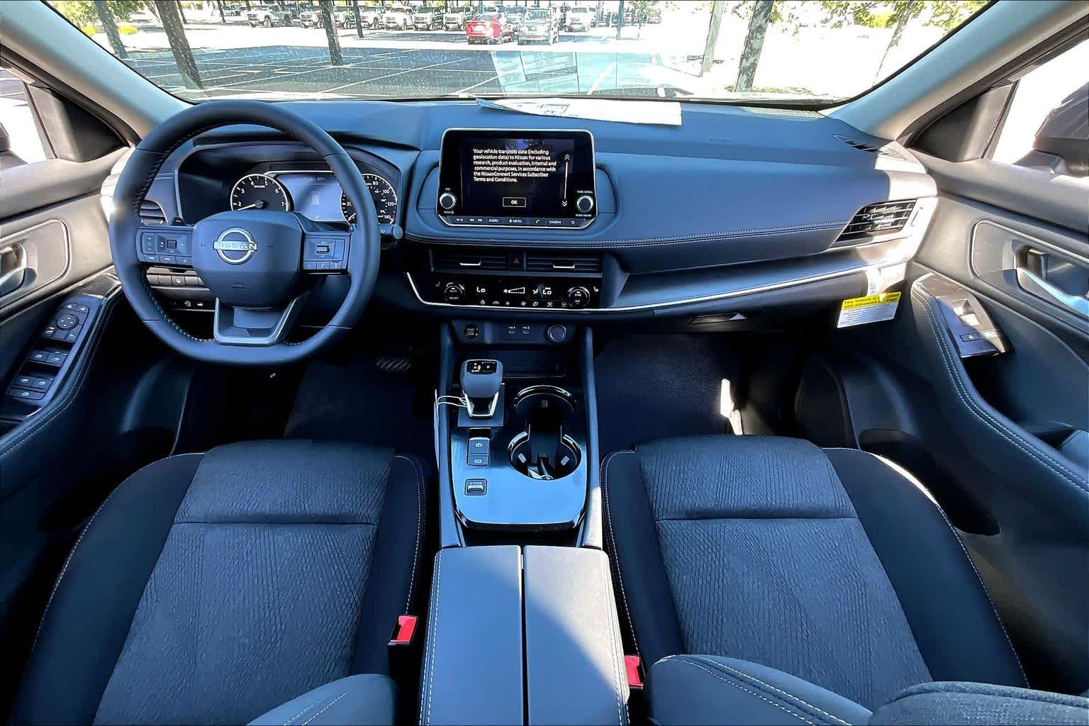 2026 Nissan Rogue SV photo 3