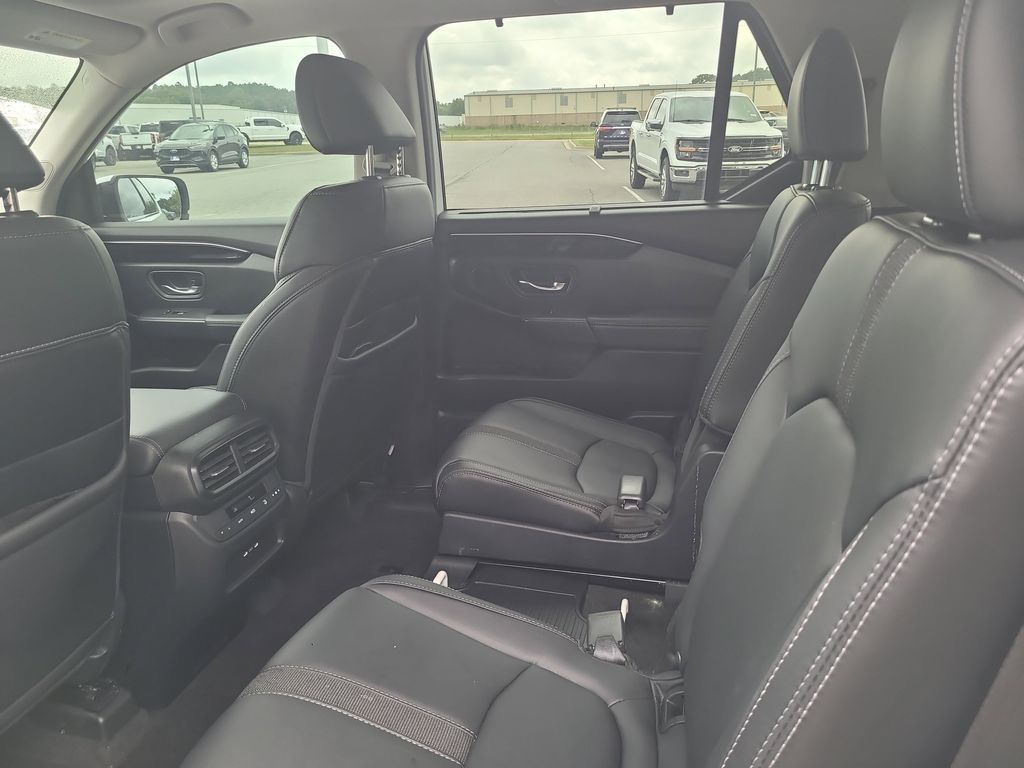 2024 Honda Pilot Touring photo 24