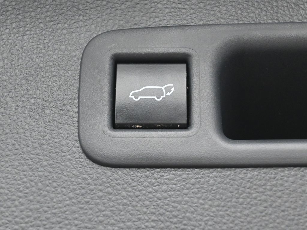 2022 Toyota Highlander XSE photo 29