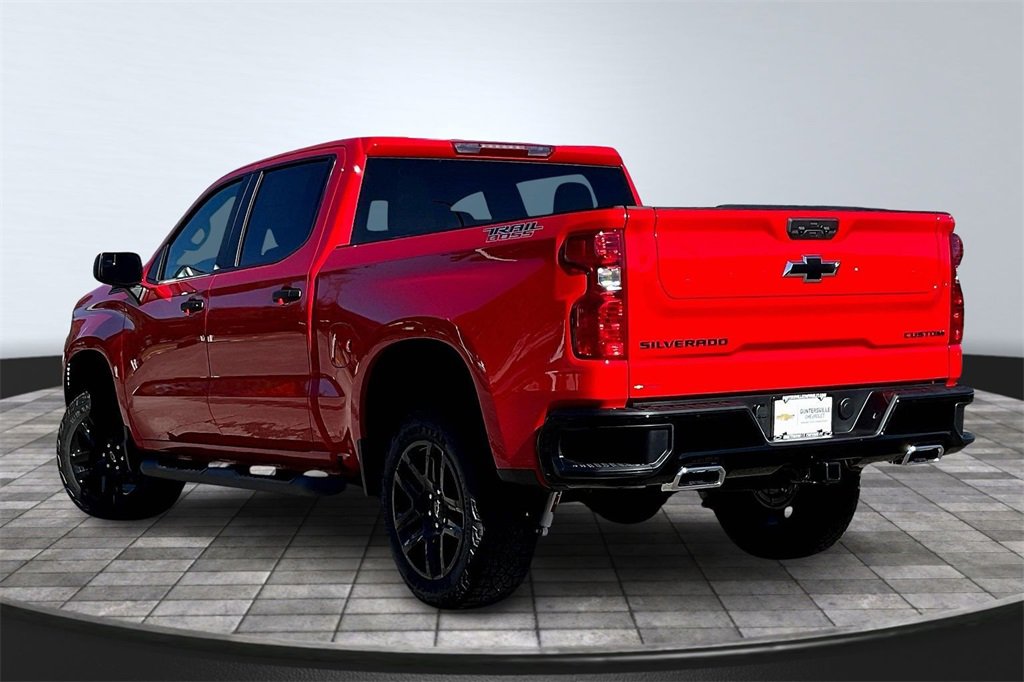 2026 Chevrolet Silverado 1500 Custom Trail Boss photo 3