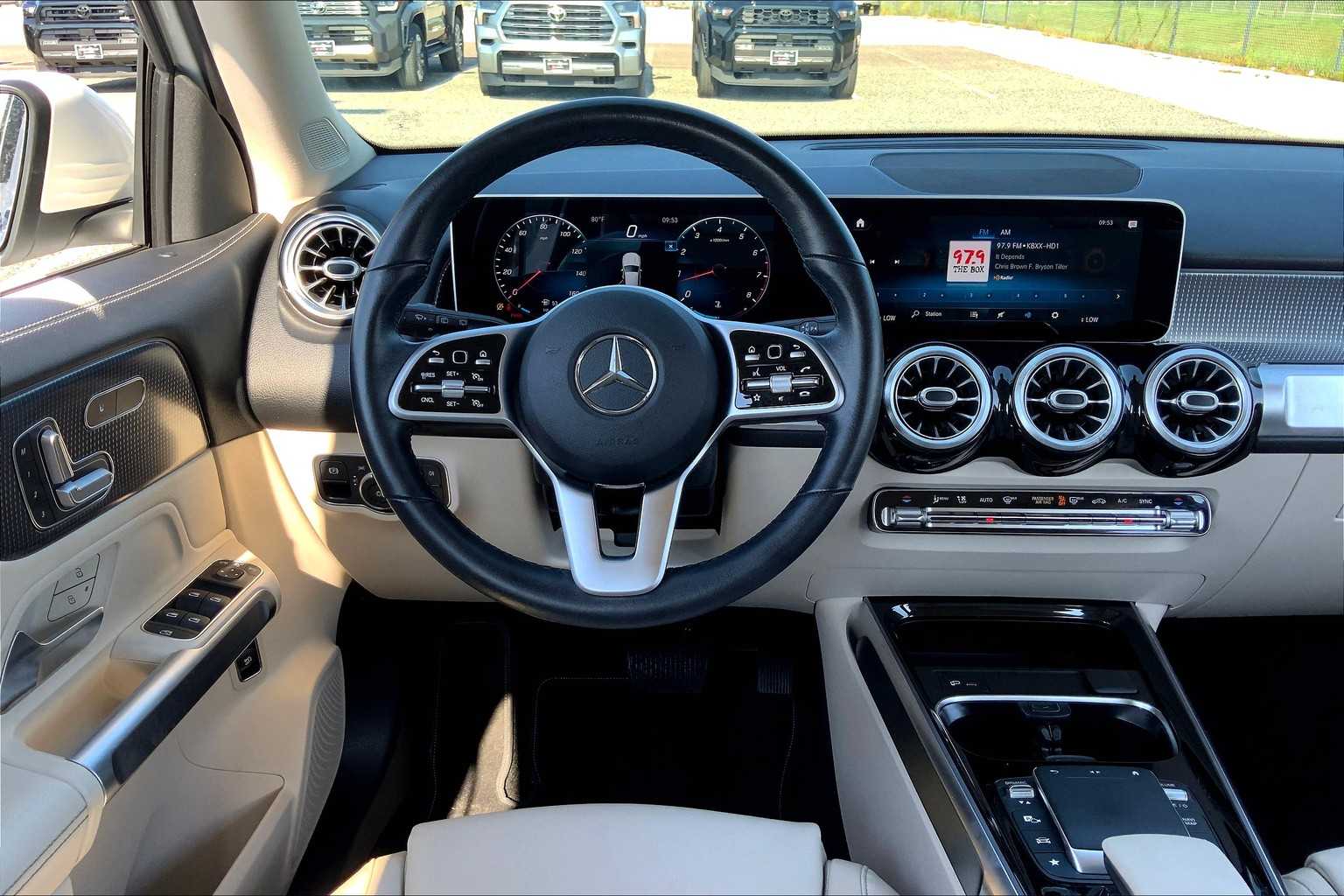 2021 Mercedes Benz GLB 250 photo 5