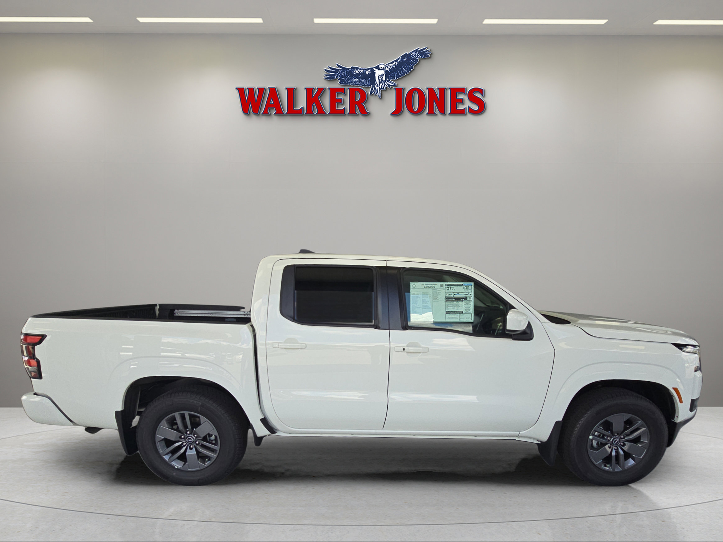2025 Nissan Frontier SV photo 3