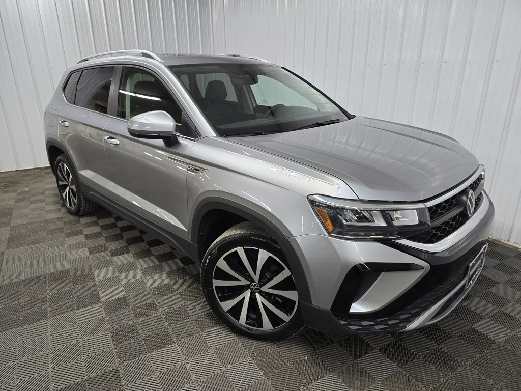 2024 Volkswagen Taos SE photo 9