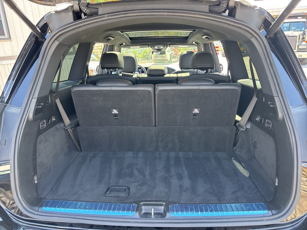2025 Mercedes Benz GLS 450 4MATIC photo 8
