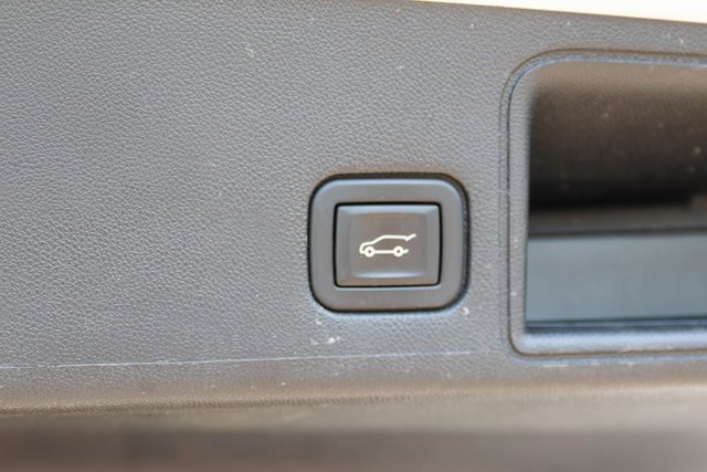 Used 2023 Summit White GMC SLE image 11