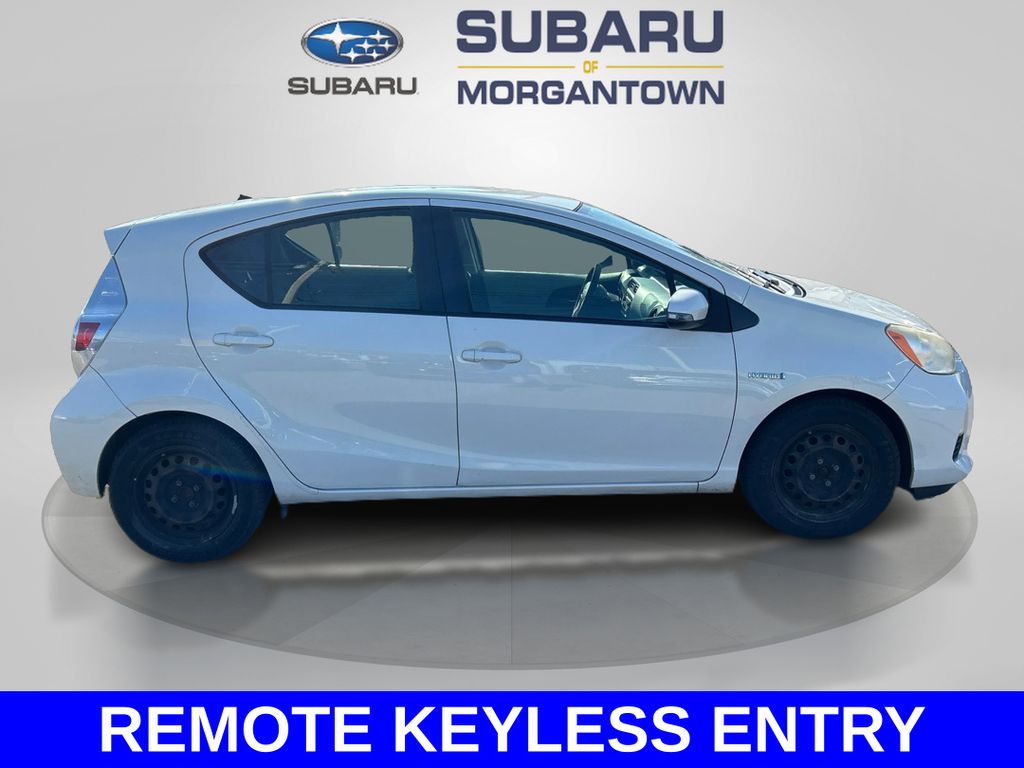 2012 Toyota Prius C photo 4