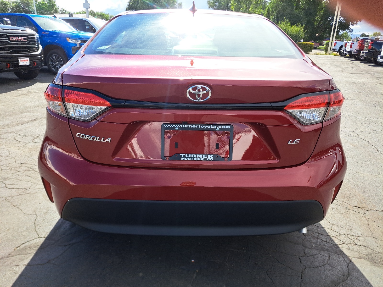2025 Toyota Corolla LE photo 3