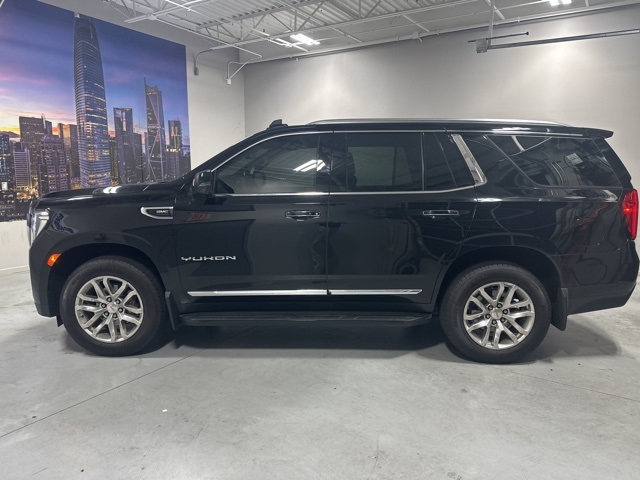 2023 Gmc Yukon SLT photo 2