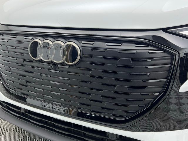 2023 Audi Q4 50 E-tron Premium Plus photo 3