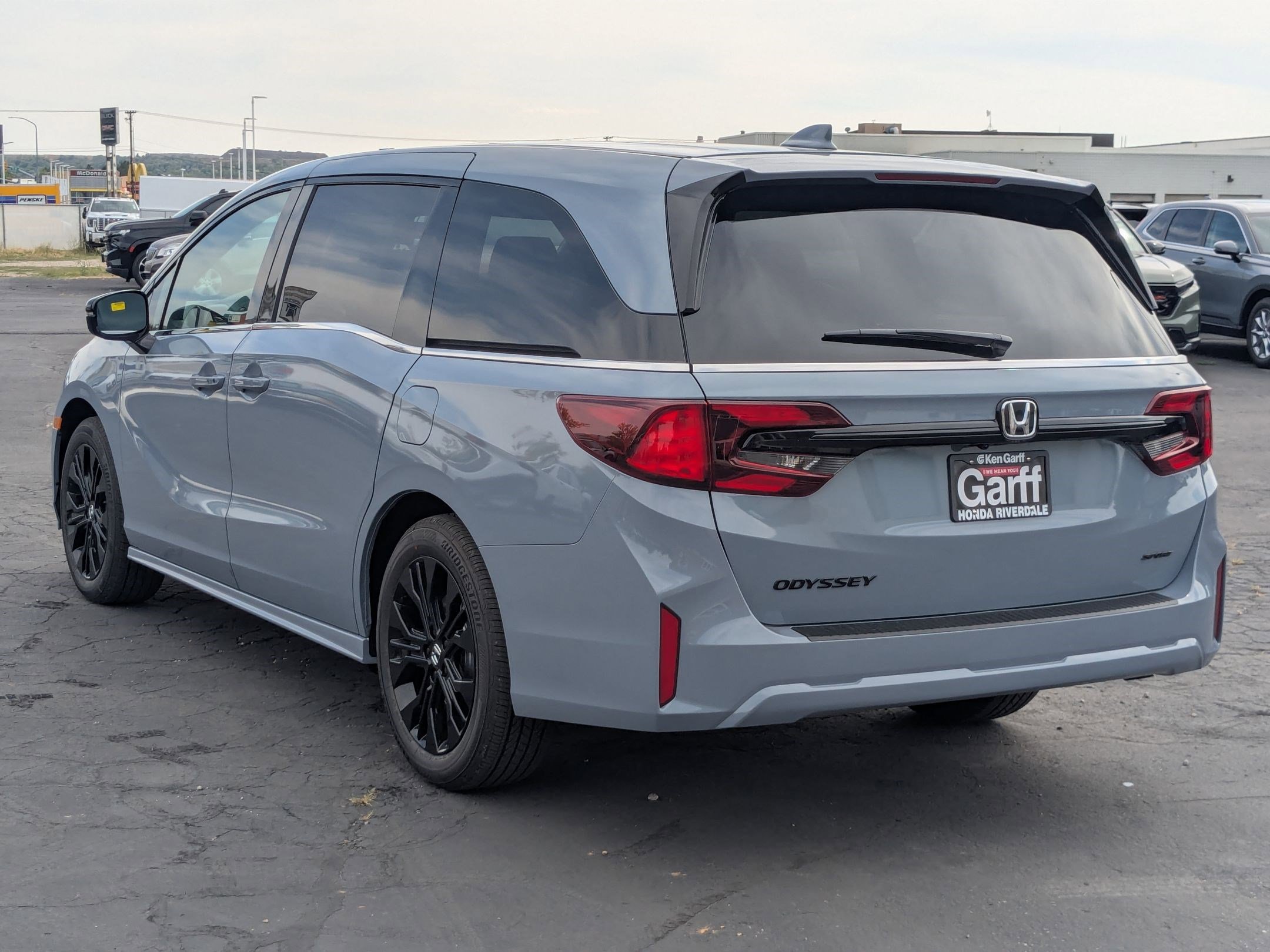 2026 Honda Odyssey Sport photo 2