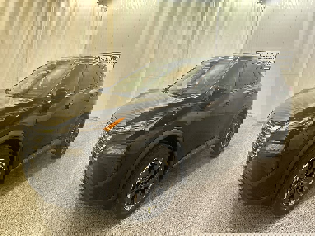 2026 Nissan Rogue SV photo 3