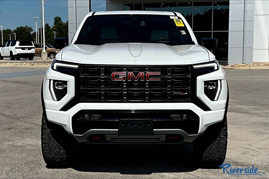 2023 Gmc Canyon AT4X photo 2