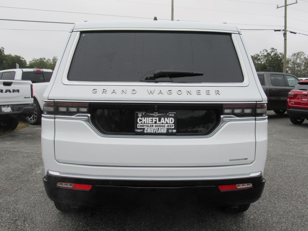 2024 Jeep Grand Wagoneer III photo 5
