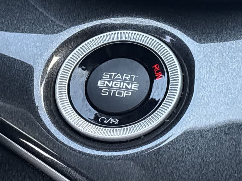 2023 Jeep Grand Cherokee Altitude photo 23
