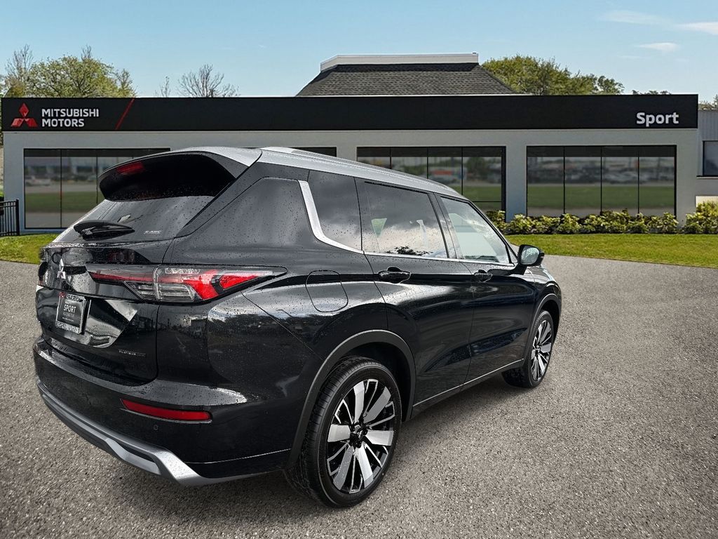2025 Mitsubishi Outlander SEL GT photo 3