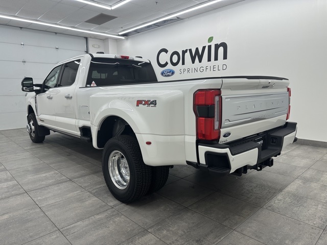 2026 Ford F-350 Platinum photo 2