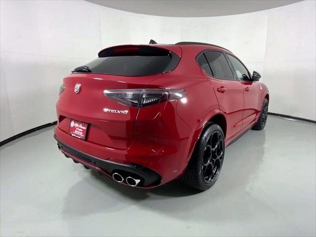 2024 Alfa Romeo Stelvio Quadrifoglio photo 2