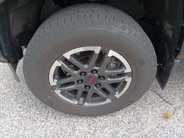 2024 Toyota Tacoma TRD Sport photo 3