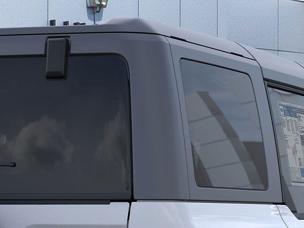 2025 Ford Bronco Base photo 23