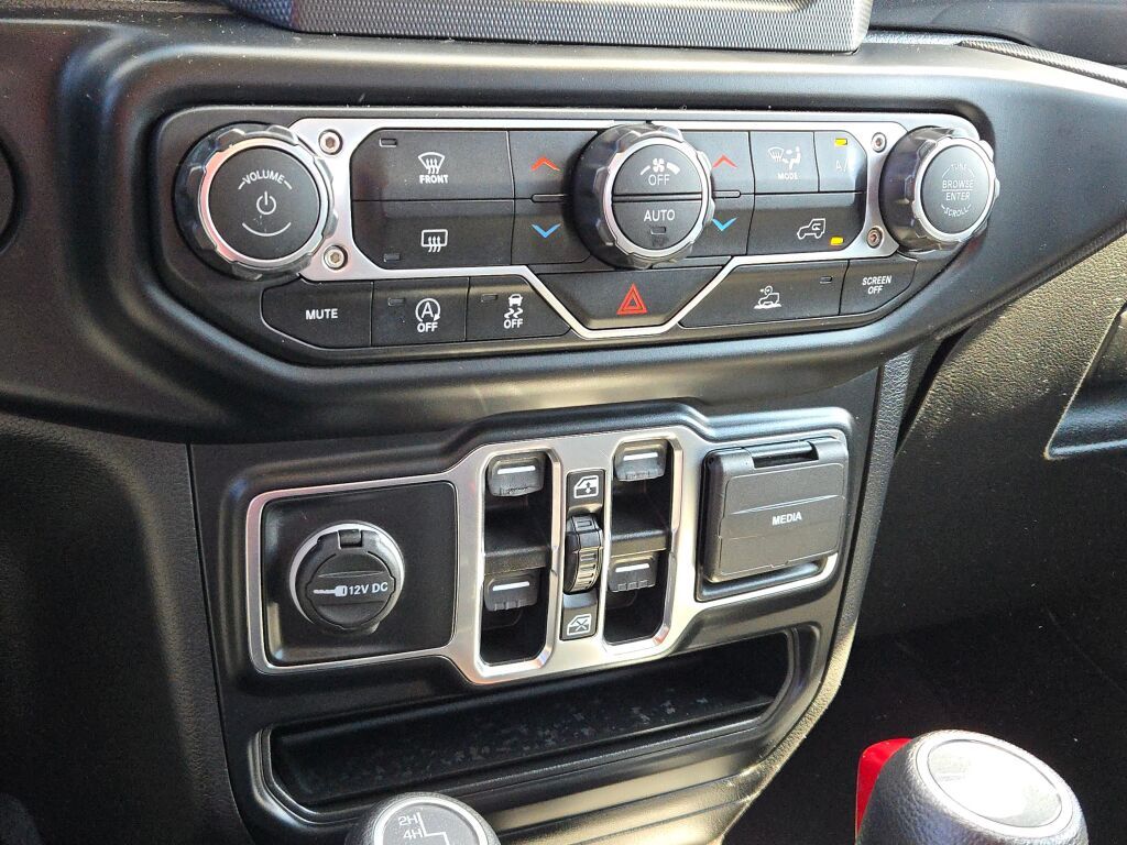 2022 Jeep Gladiator Altitude photo 29