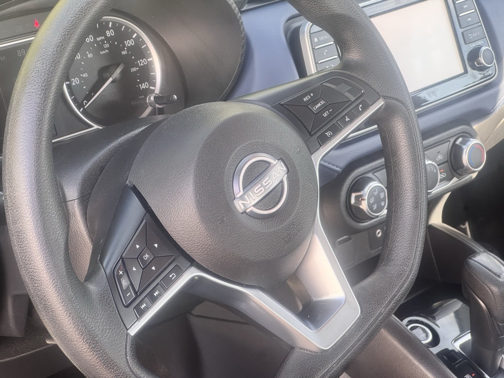 2023 Nissan Versa 1.6 SV photo 17