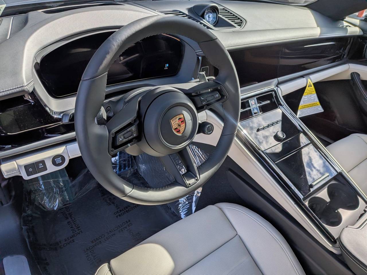 2026 Porsche Panamera 4 photo 4