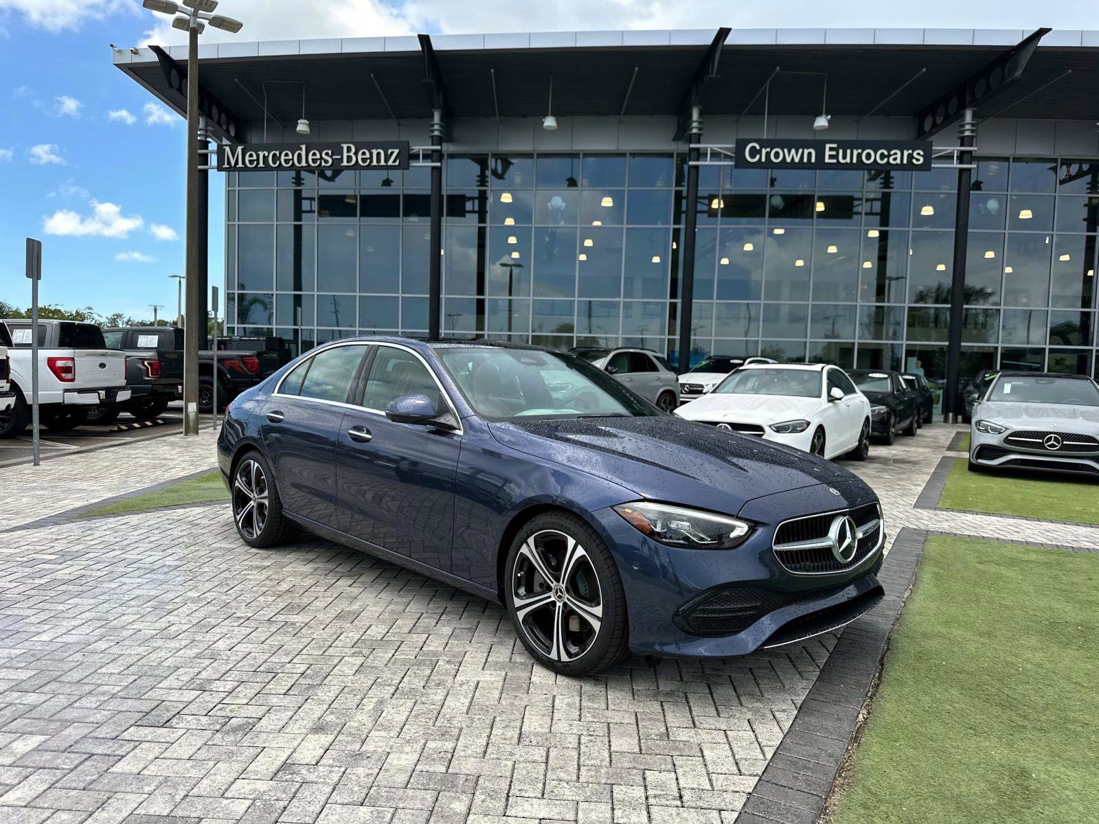 2025 Mercedes Benz C 300 Sedan photo 2