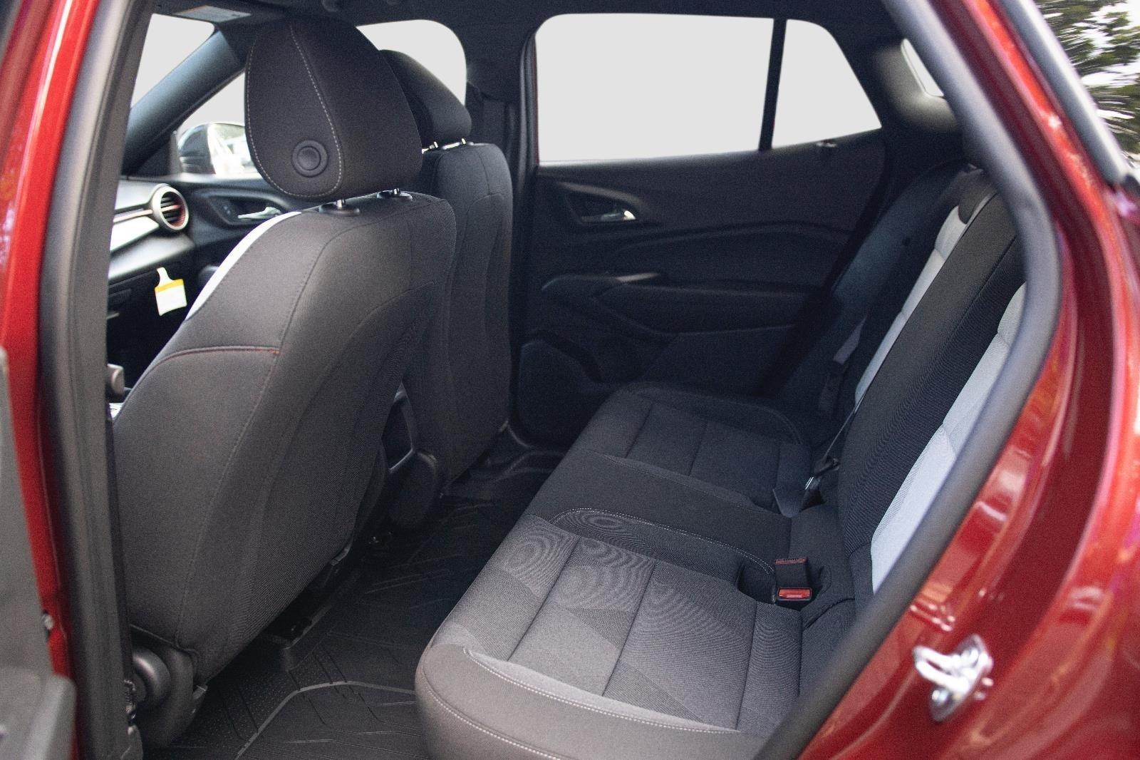 2025 Chevrolet Trax photo 16