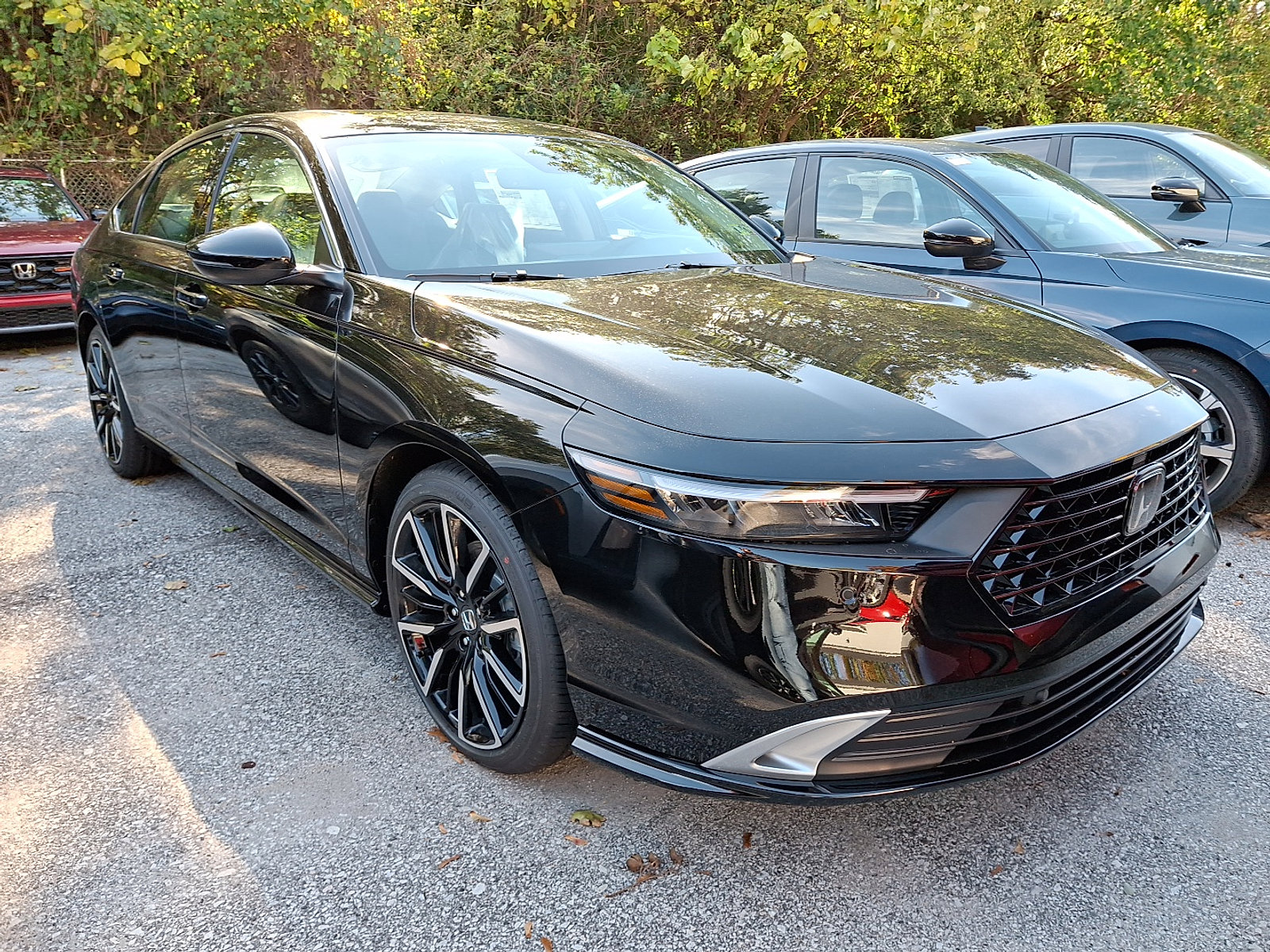 2025 Honda Accord Hybrid Touring photo 2