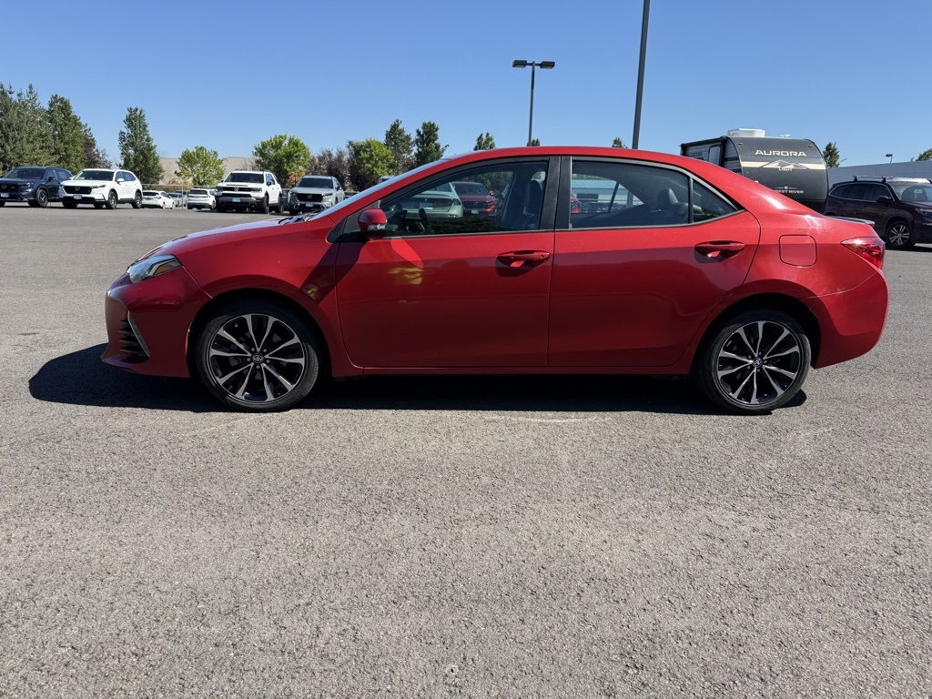 2018 Toyota Corolla XSE photo 4