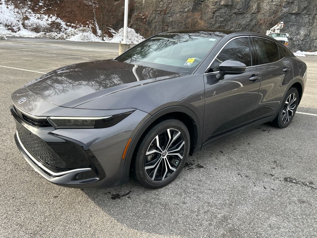 2023 Toyota Crown Limited's photo