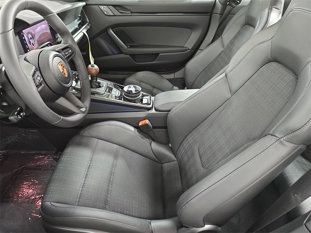 2026 Porsche 911 T photo 5
