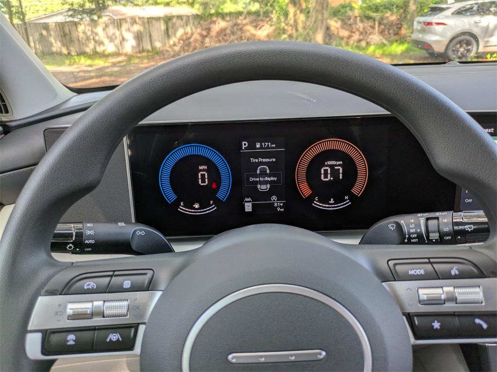 2025 Hyundai Tucson SE photo 24