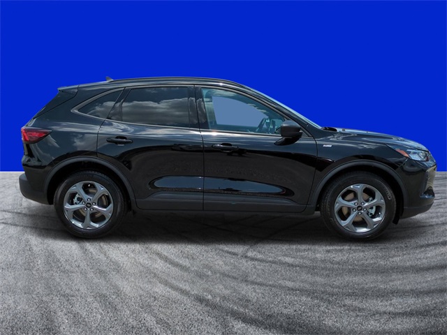 2025 Ford Escape ST-Line photo 2