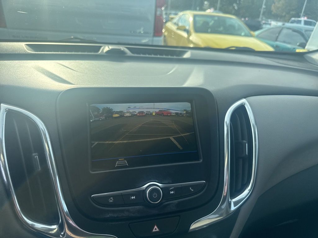 2019 Chevrolet Equinox LS photo 4