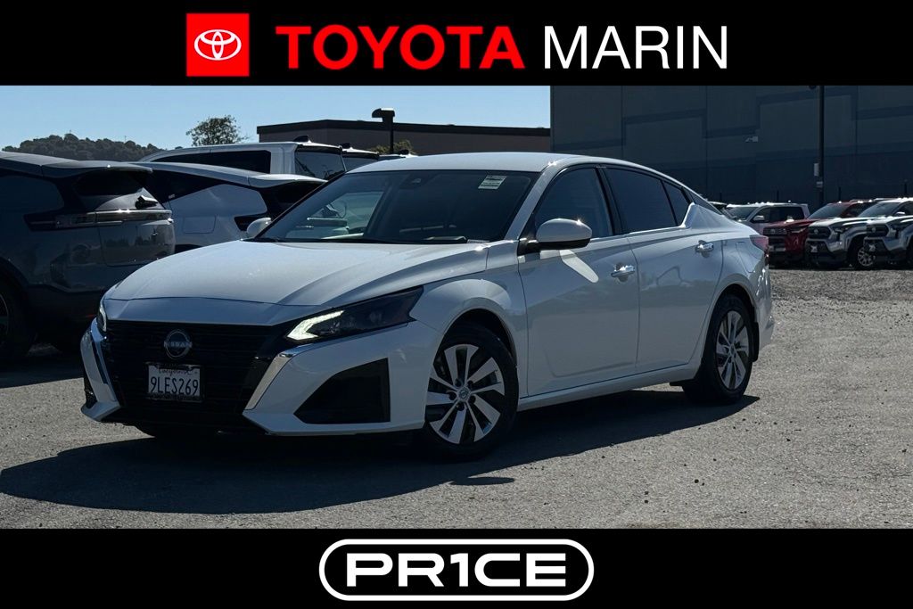 2023 Nissan Altima S's photo