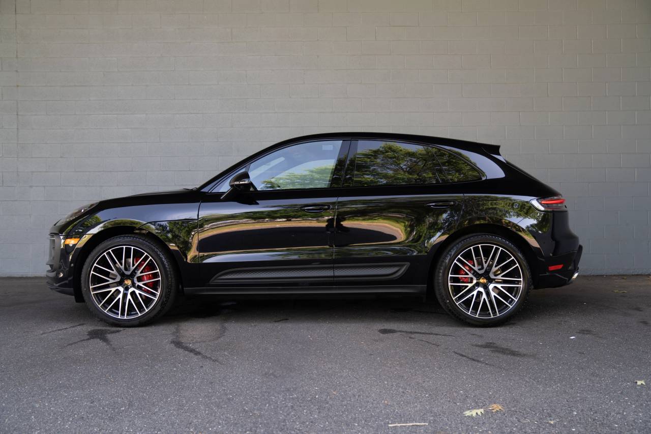 2025 Porsche Macan S photo 2