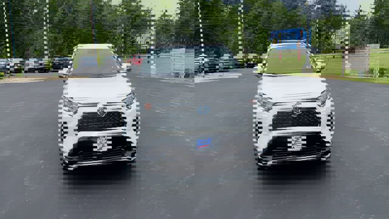 2021 Toyota RAV4 Prime XLE Premium photo 3