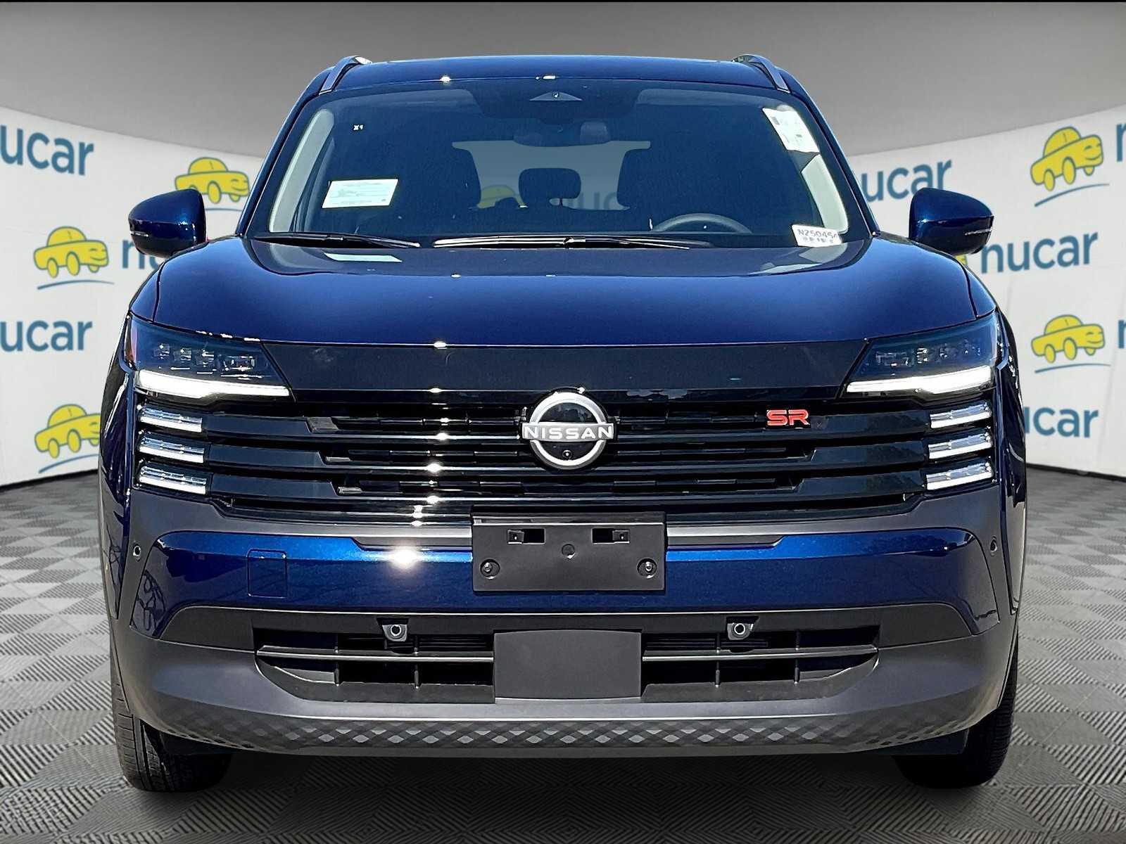 2025 Nissan Kicks SR photo 2