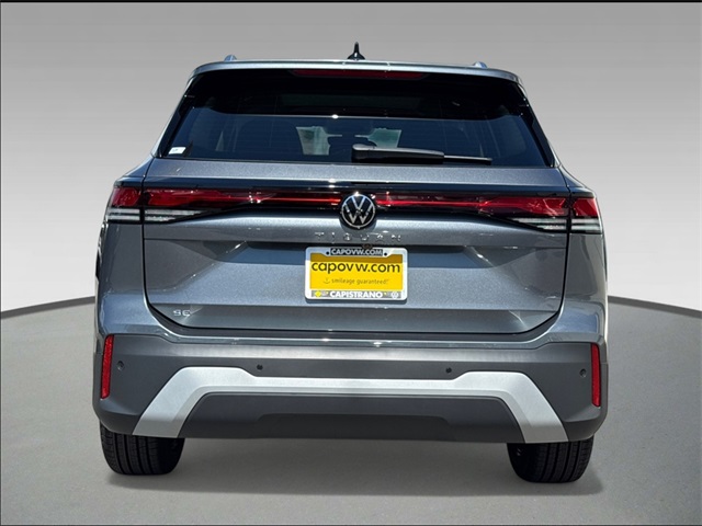 2025 Volkswagen Tiguan SE photo 3