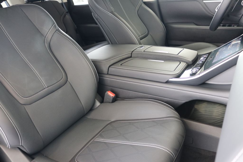2025 Infiniti QX80 Sensory photo 36