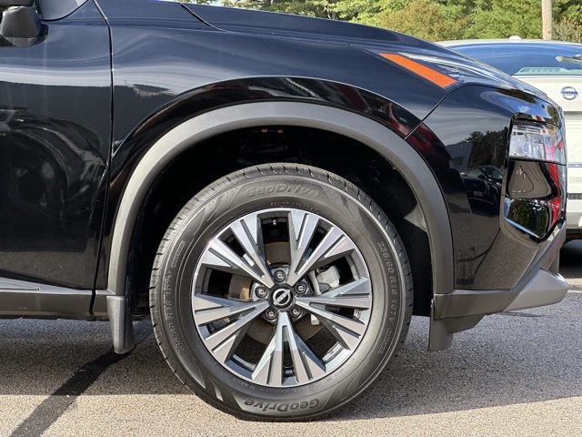 2023 Nissan Rogue SV photo 26
