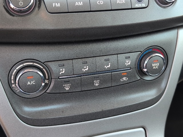 2014 Nissan Sentra SV photo 20