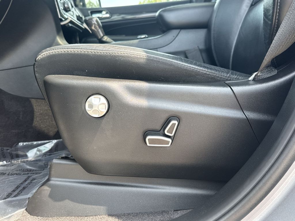 2019 Jeep Grand Cherokee Limited photo 12