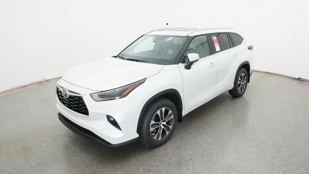 2026 Toyota Highlander XLE's photo