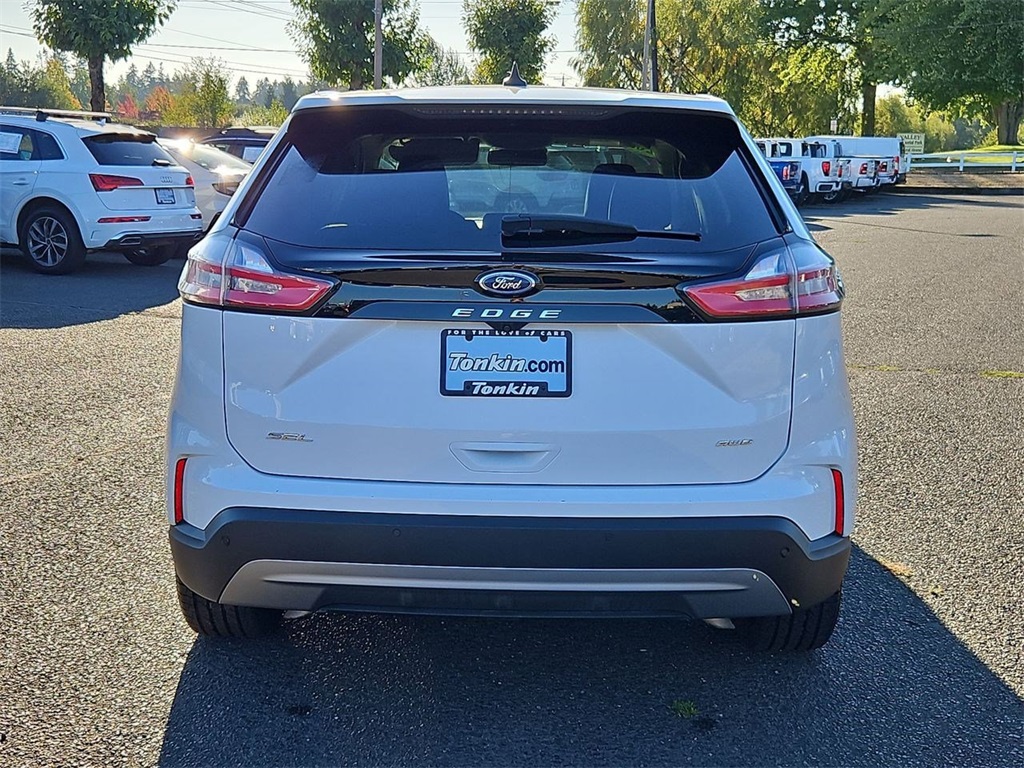 2024 Ford Edge SEL photo 3