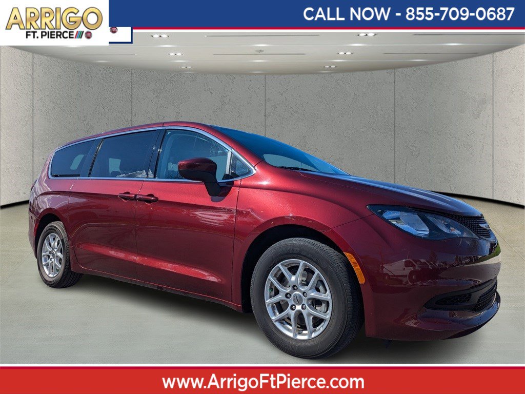 CHRYSLER VOYAGER LX's photo