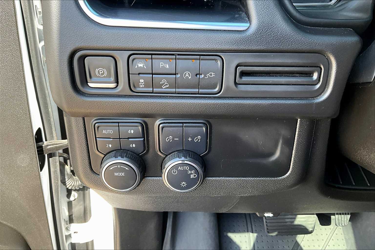 2021 Chevrolet Tahoe Z71 photo 30